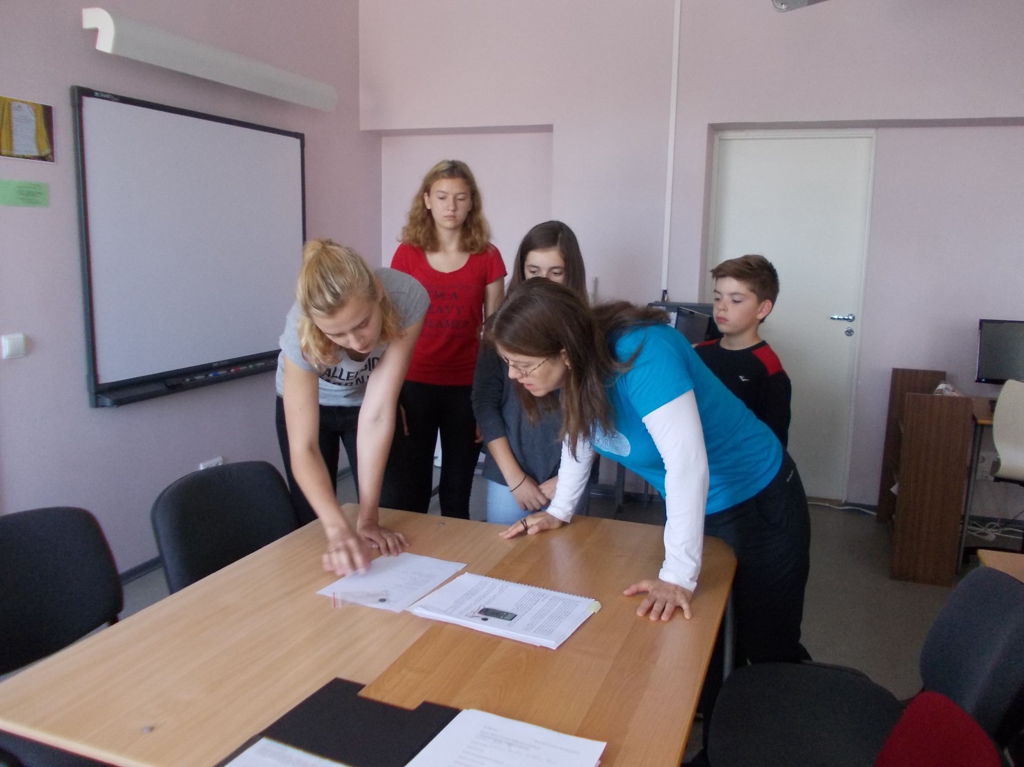 GLOBE students at Muhu Basic School (Estonia)