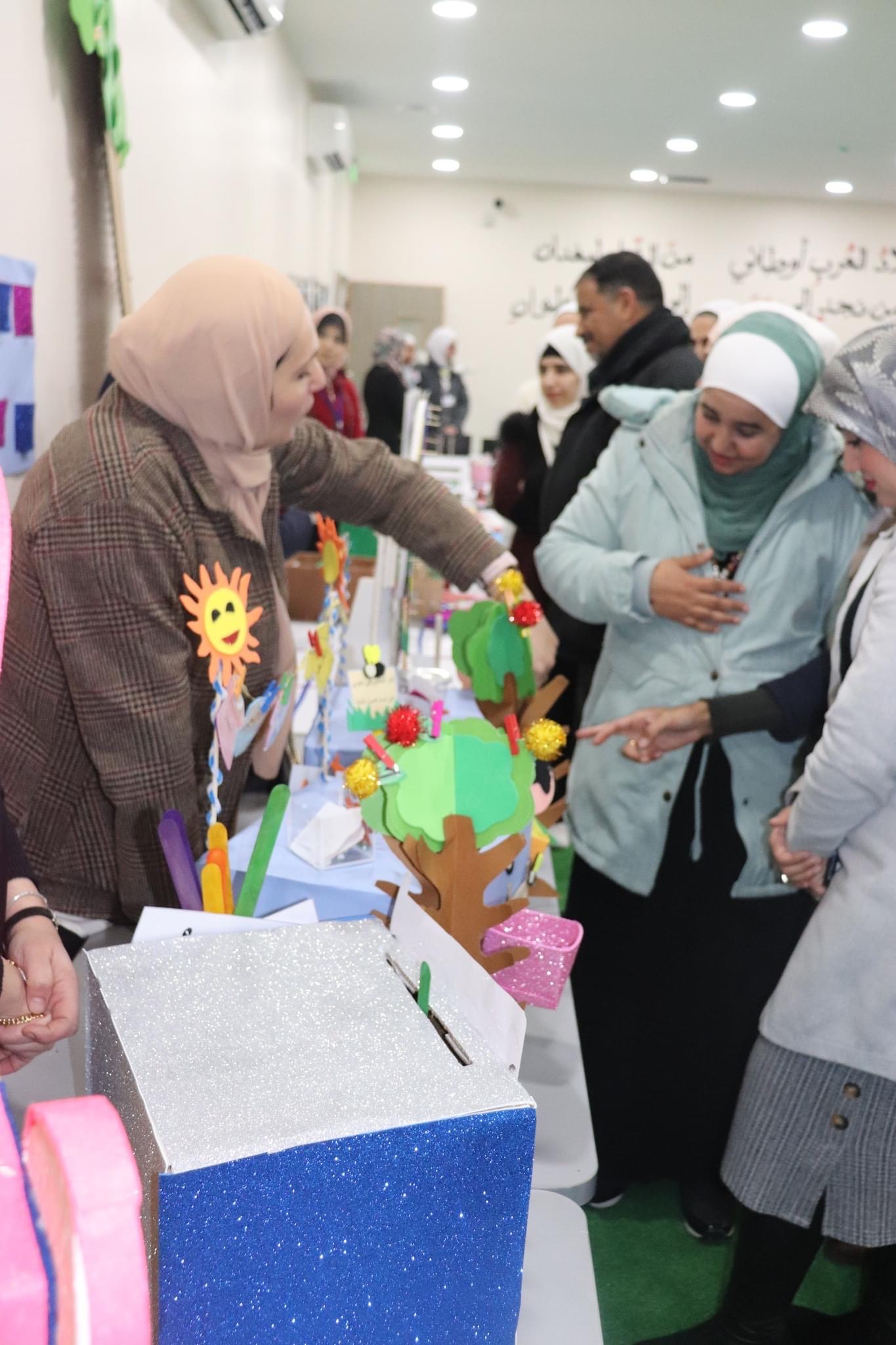 Coordinators from the Prime Ministry of Education during general tour of the exhibition
