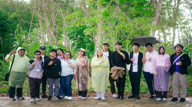 Students and their Scientists on the research site.