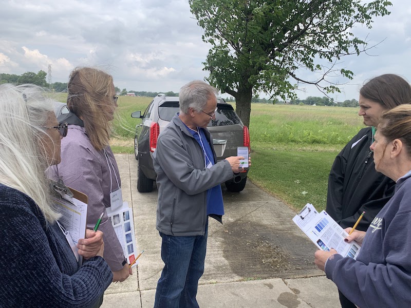 Kevin Czajkowski from University of Toledo demonstrates using the GLOBE Observer app to teachers at professional development in Ohio